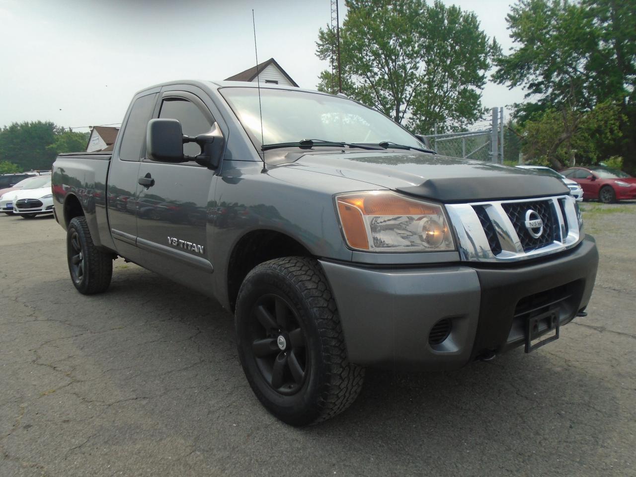2013 Nissan Titan 4WD King Cab SWB SV - Photo #3