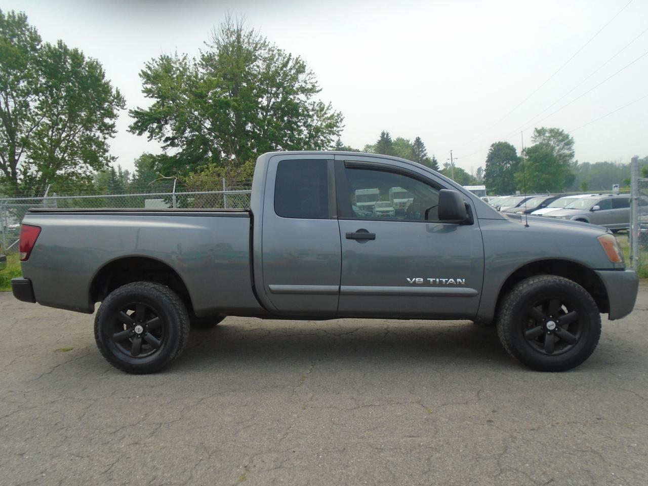 2013 Nissan Titan 4WD King Cab SWB SV - Photo #5