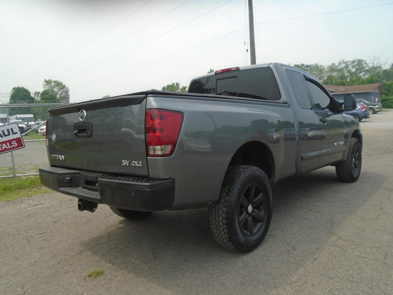 2013 Nissan Titan 4WD King Cab SWB SV - Photo #8