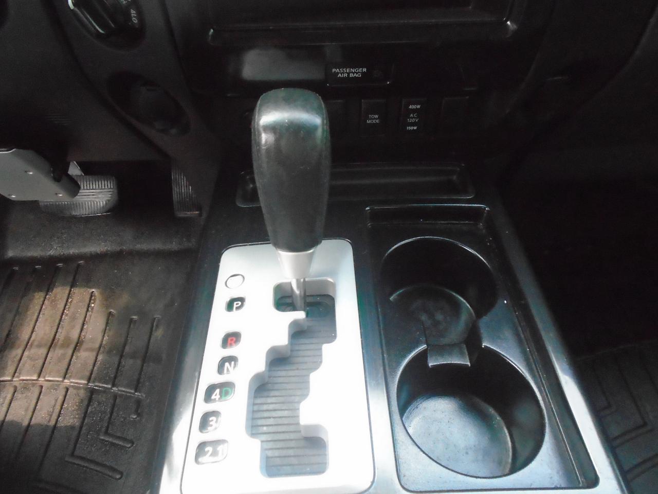 2013 Nissan Titan 4WD King Cab SWB SV - Photo #17