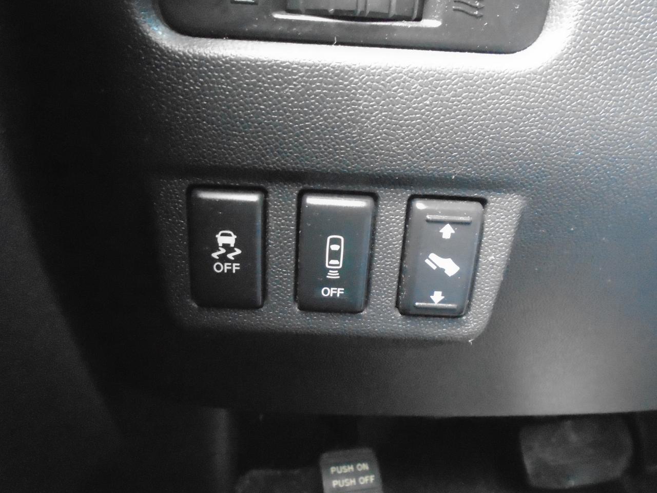 2013 Nissan Titan 4WD King Cab SWB SV - Photo #21