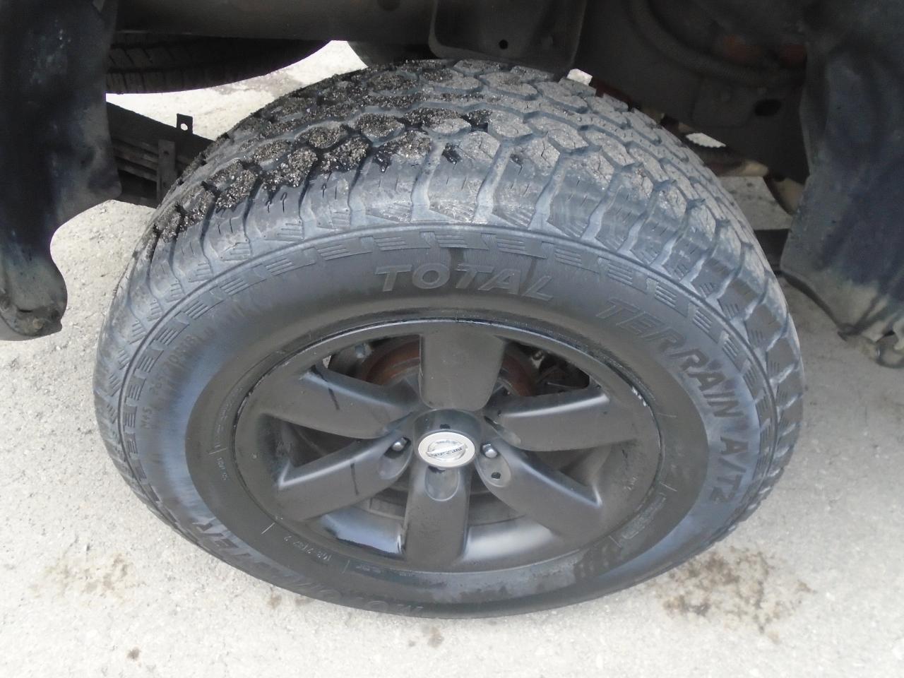 2013 Nissan Titan 4WD King Cab SWB SV - Photo #31