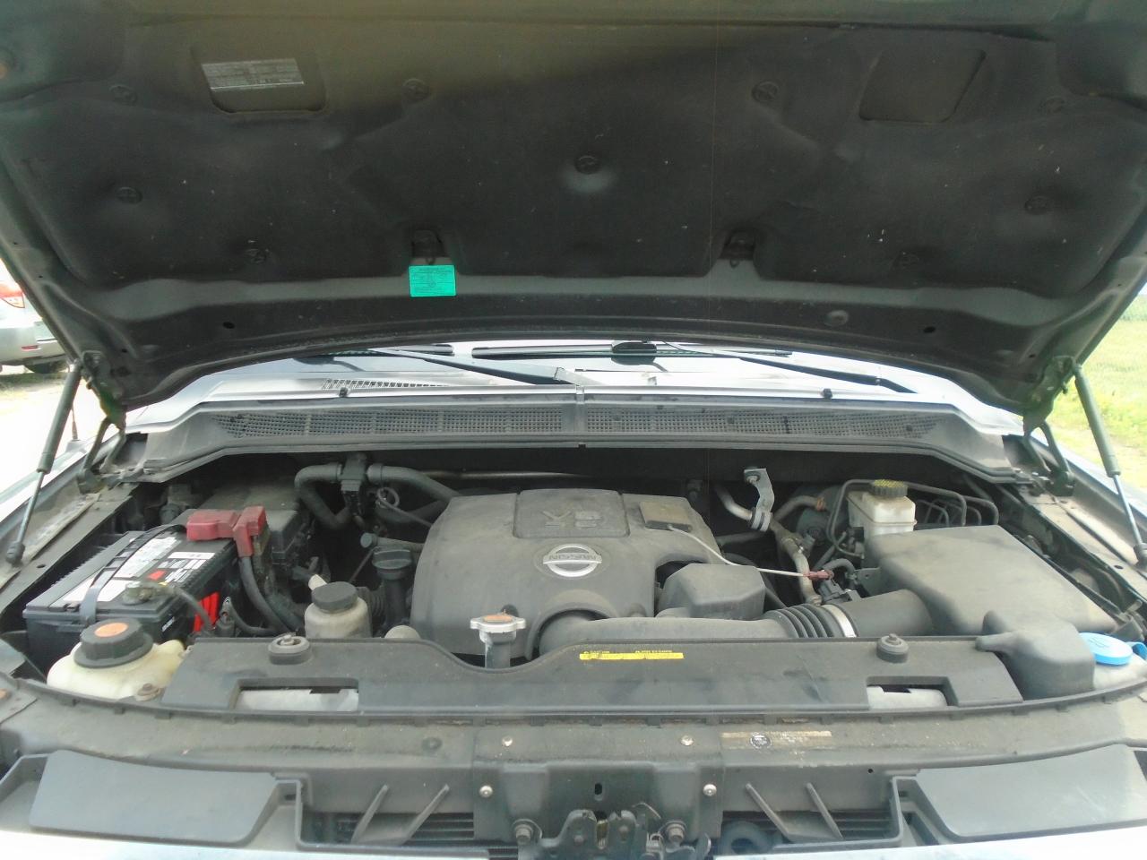 2013 Nissan Titan 4WD King Cab SWB SV - Photo #38