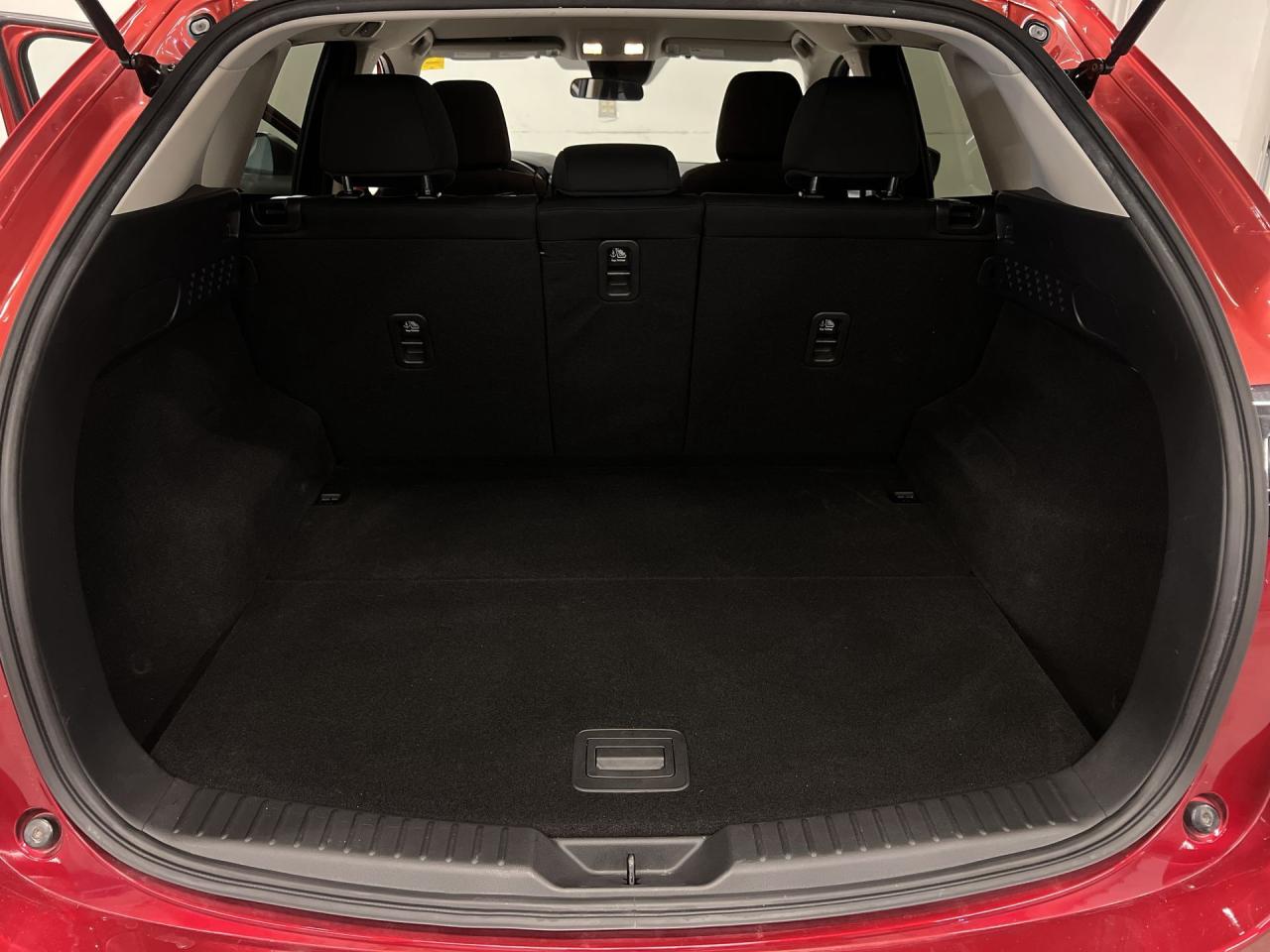 2023 Mazda CX-5 AWD | HTD SEATS | CARPLAY| ALLOYS | NAV Photo