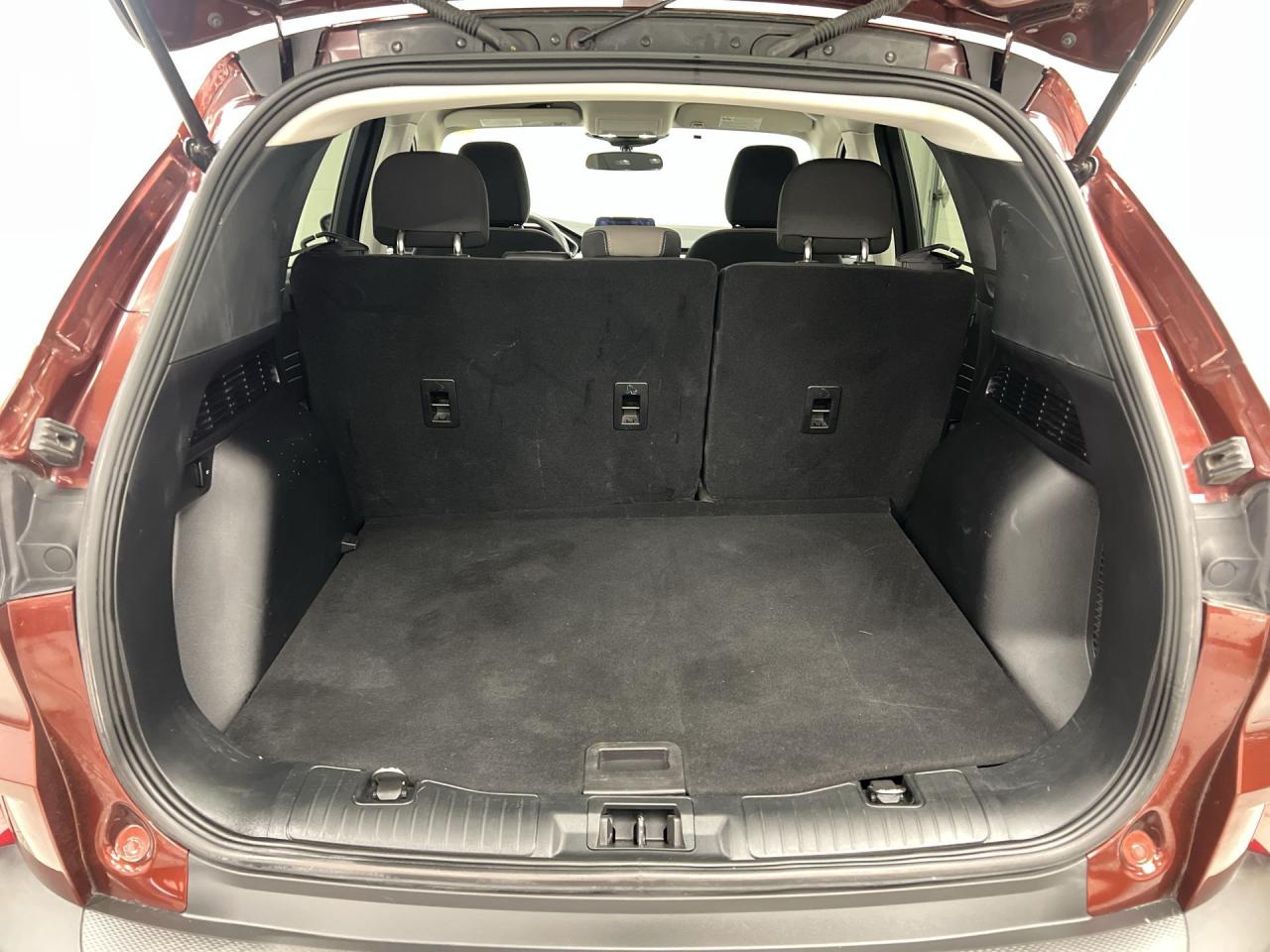 2021 Ford Escape SE AWD| HTD SEATS| CARPLAY| REAR CAM| ALLOYS Photo