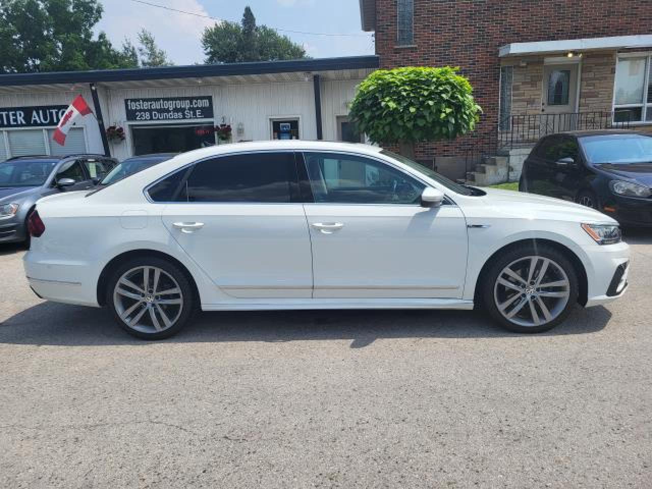 2017 Volkswagen Passat RLINE Photo21