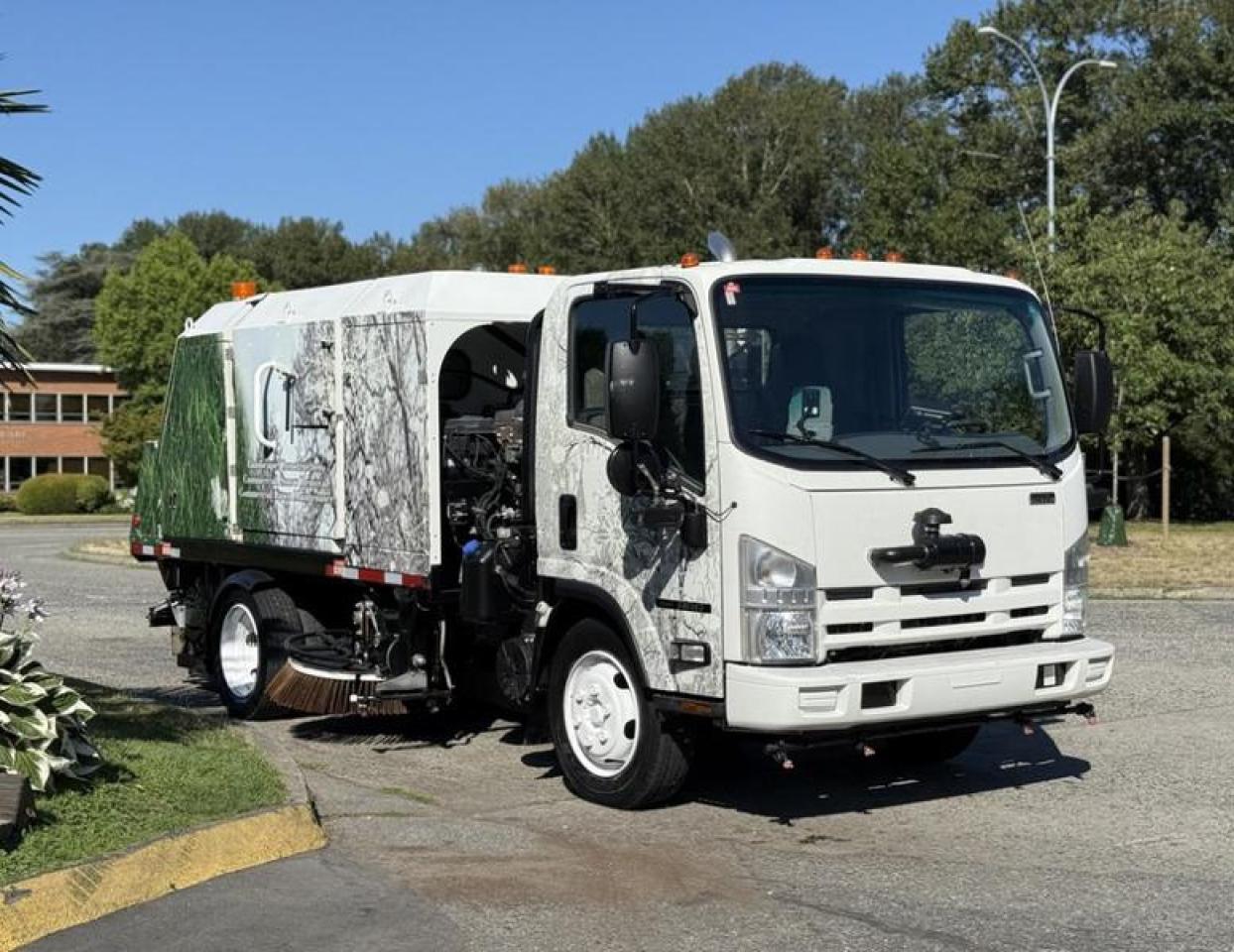 Used 2014 Isuzu NRR Sweeper Truck with Sprayer & Dump Box for sale in Burnaby, BC