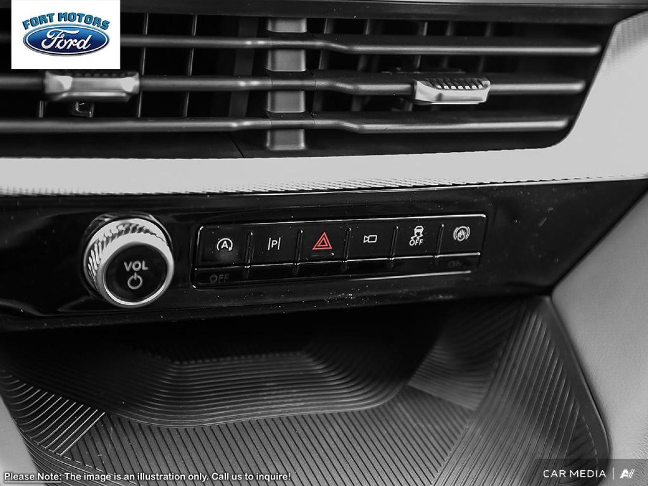 2025 Ford Explorer ACTIVE Photo5