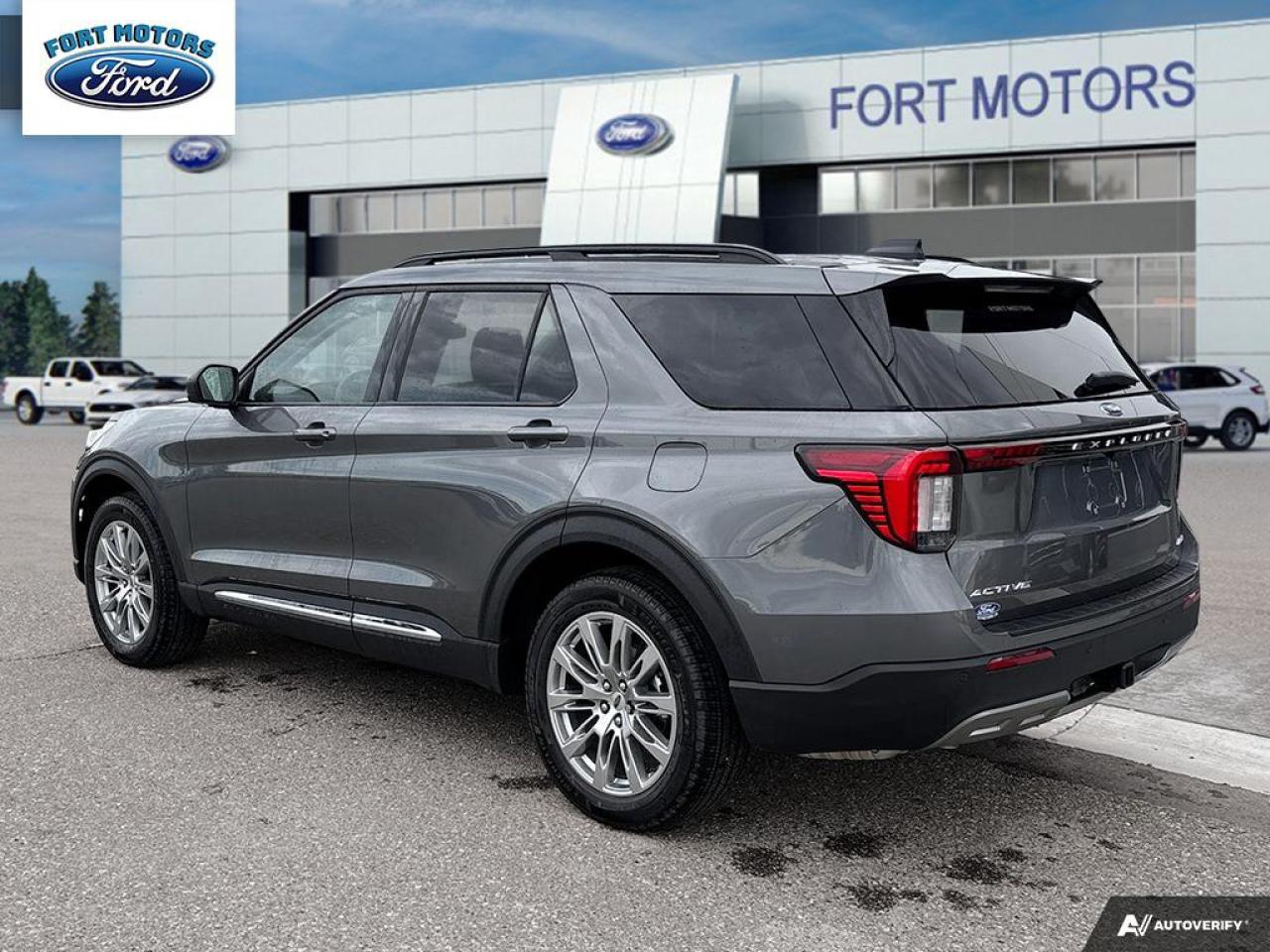2025 Ford Explorer Active Photo3