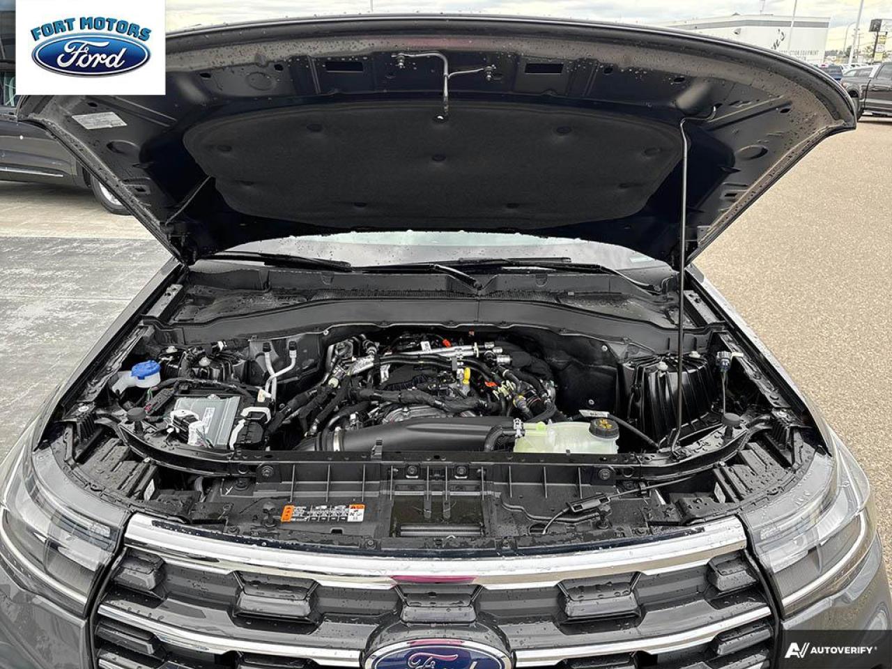 2025 Ford Explorer Active Photo5