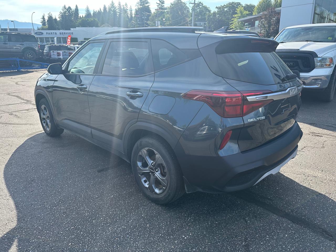 2023 Kia Seltos LX Photo5