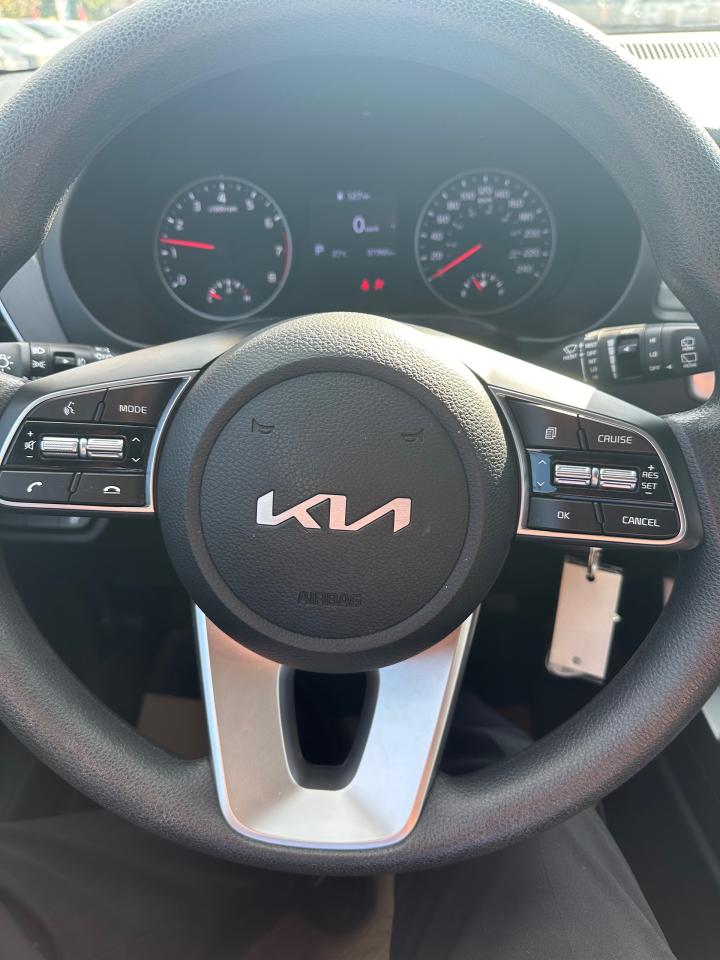 2023 Kia Seltos LX Photo5