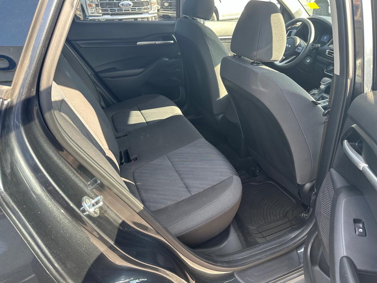 2023 Kia Seltos LX Photo5