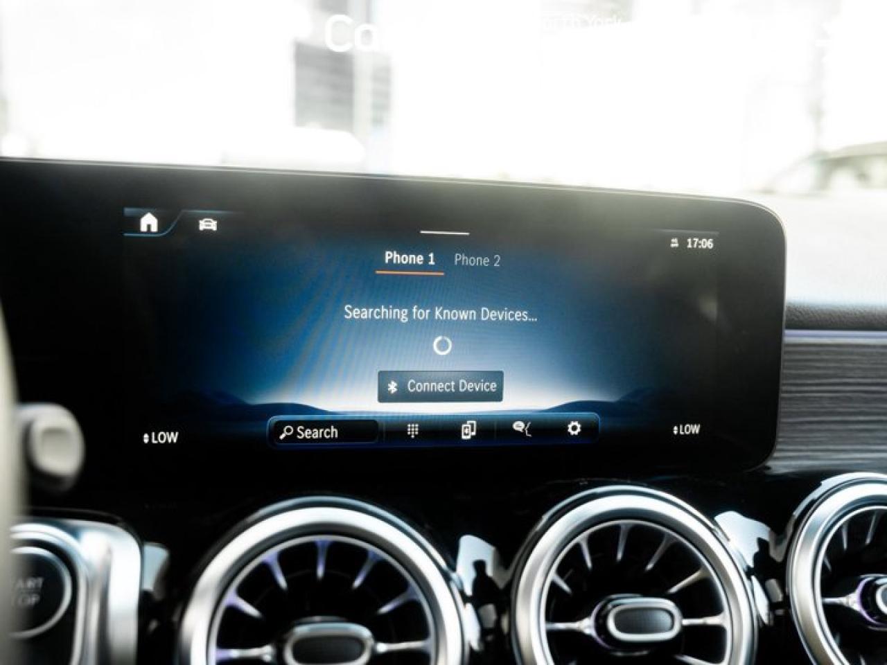 2024 Mercedes-Benz EQB 300 Panoroof Blind Spot Assist Active Brake Assist Heated Seats Photo