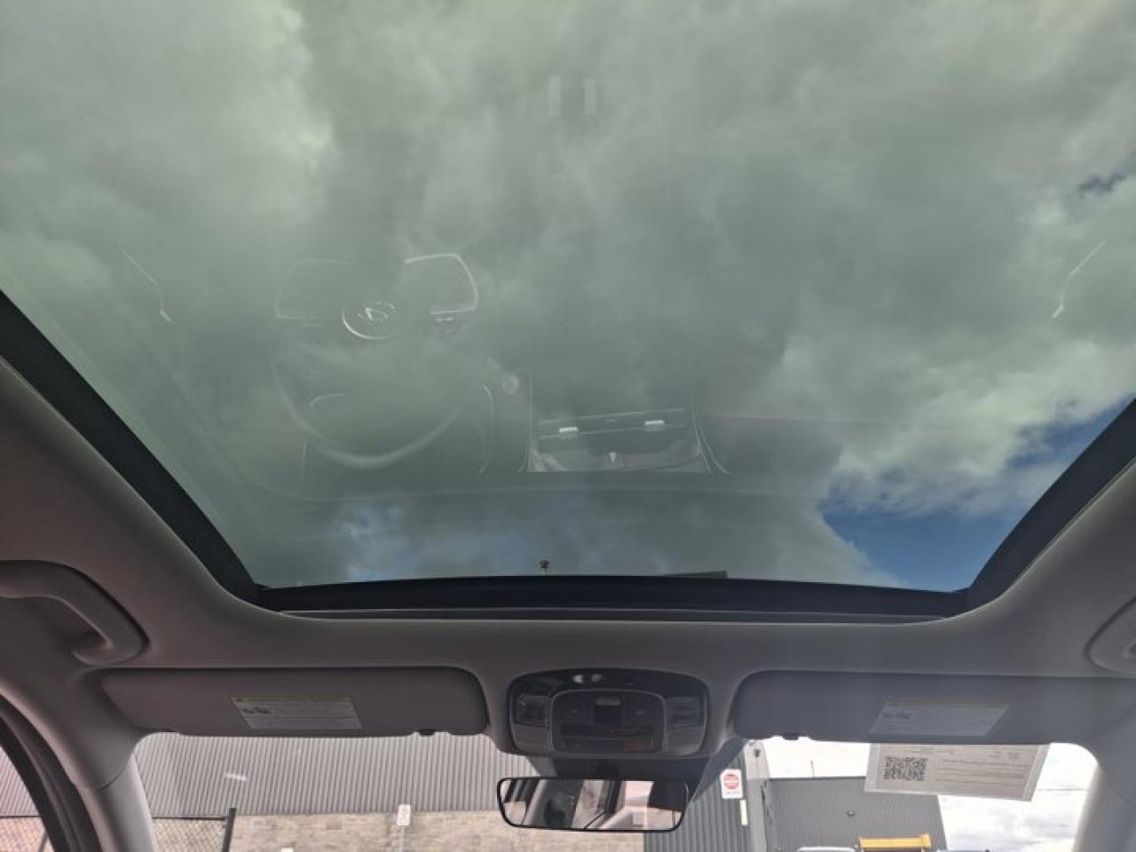 2023 Hyundai Tucson Preferred AWD | Trend Pkg | Leather | Panoramic Sunroof | Heated Wheel + Seats | Rear Cam & More ! Photo