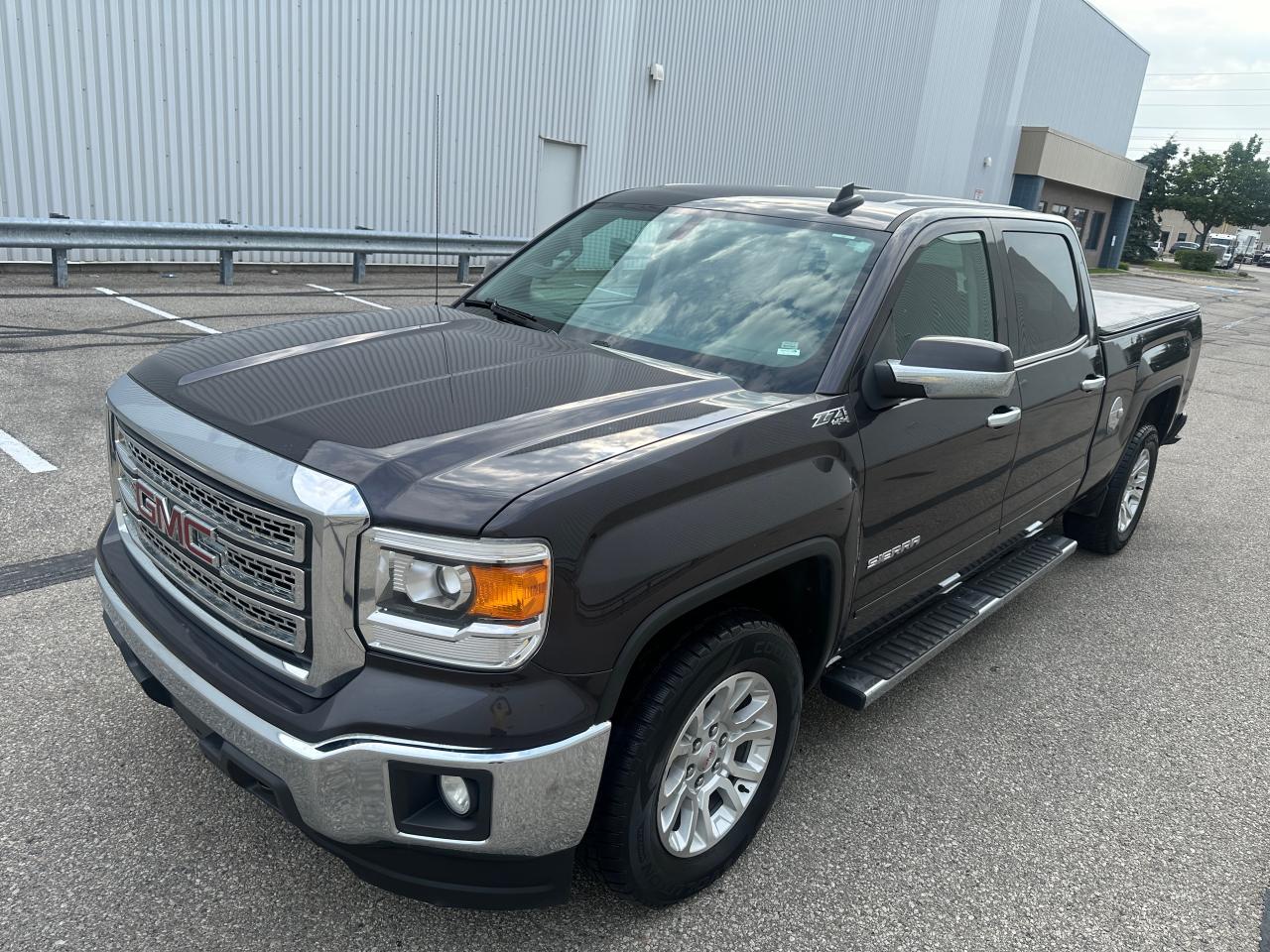 2015 GMC Sierra 1500 Crew Cab SLE Z71 - 6.5 Ft Box