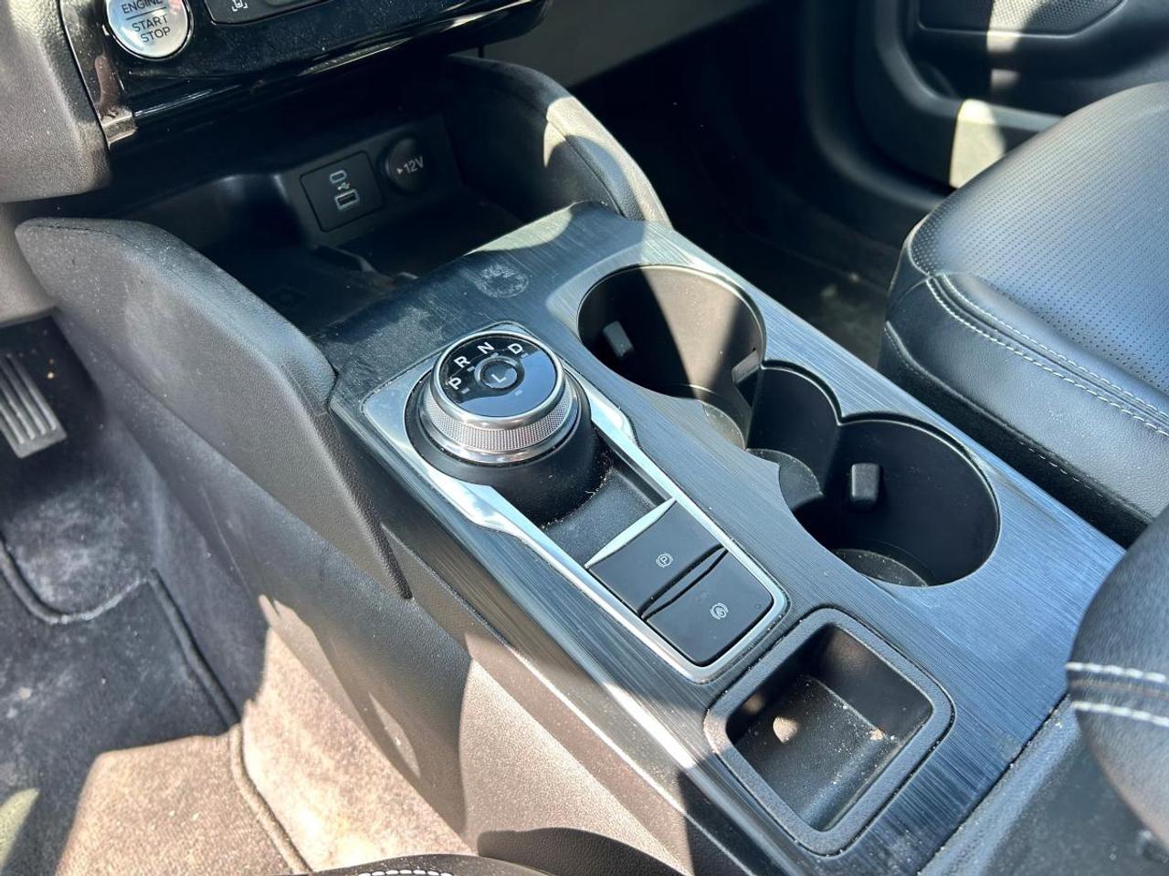 2023 Ford Escape Platinum Photo