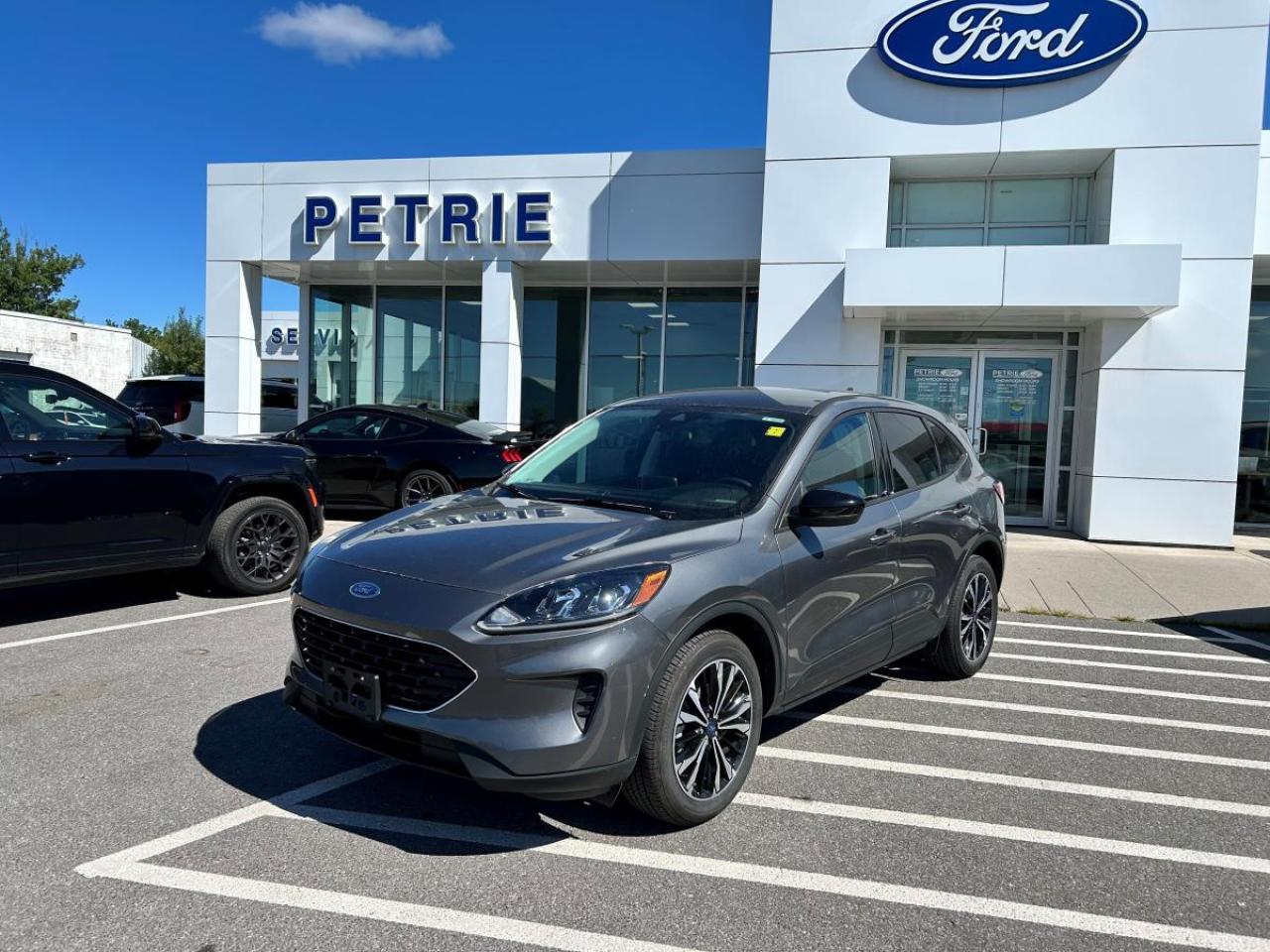 Used 2022 Ford Escape Hybrid Se Hybrid for sale in Kingston, ON