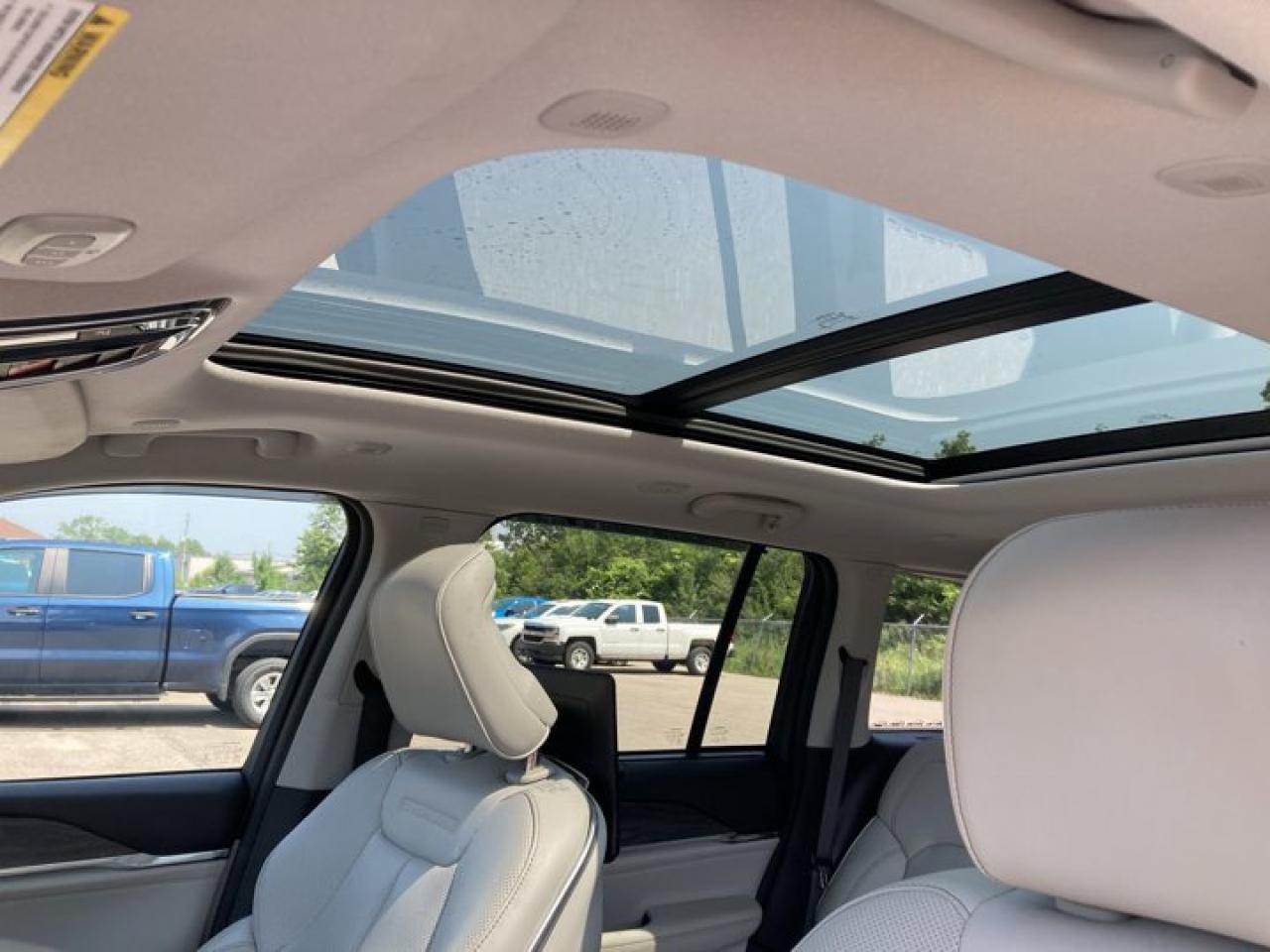 2023 Jeep Grand Cherokee Overland 4x4 |Advanced Protech Group III | Photo