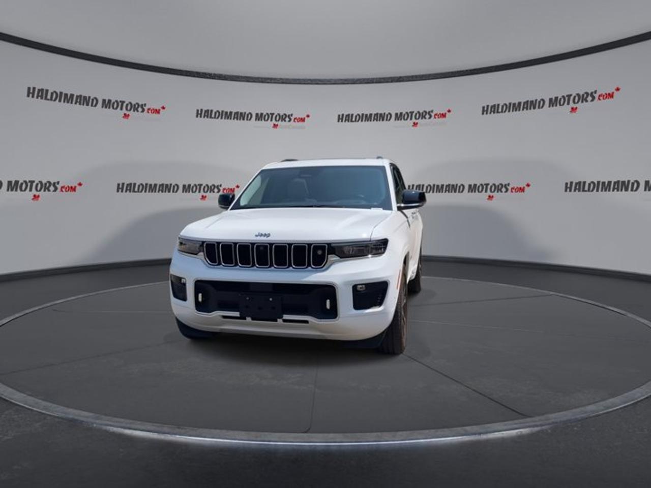 2023 Jeep Grand Cherokee OVERLAND 4X4 Photo2