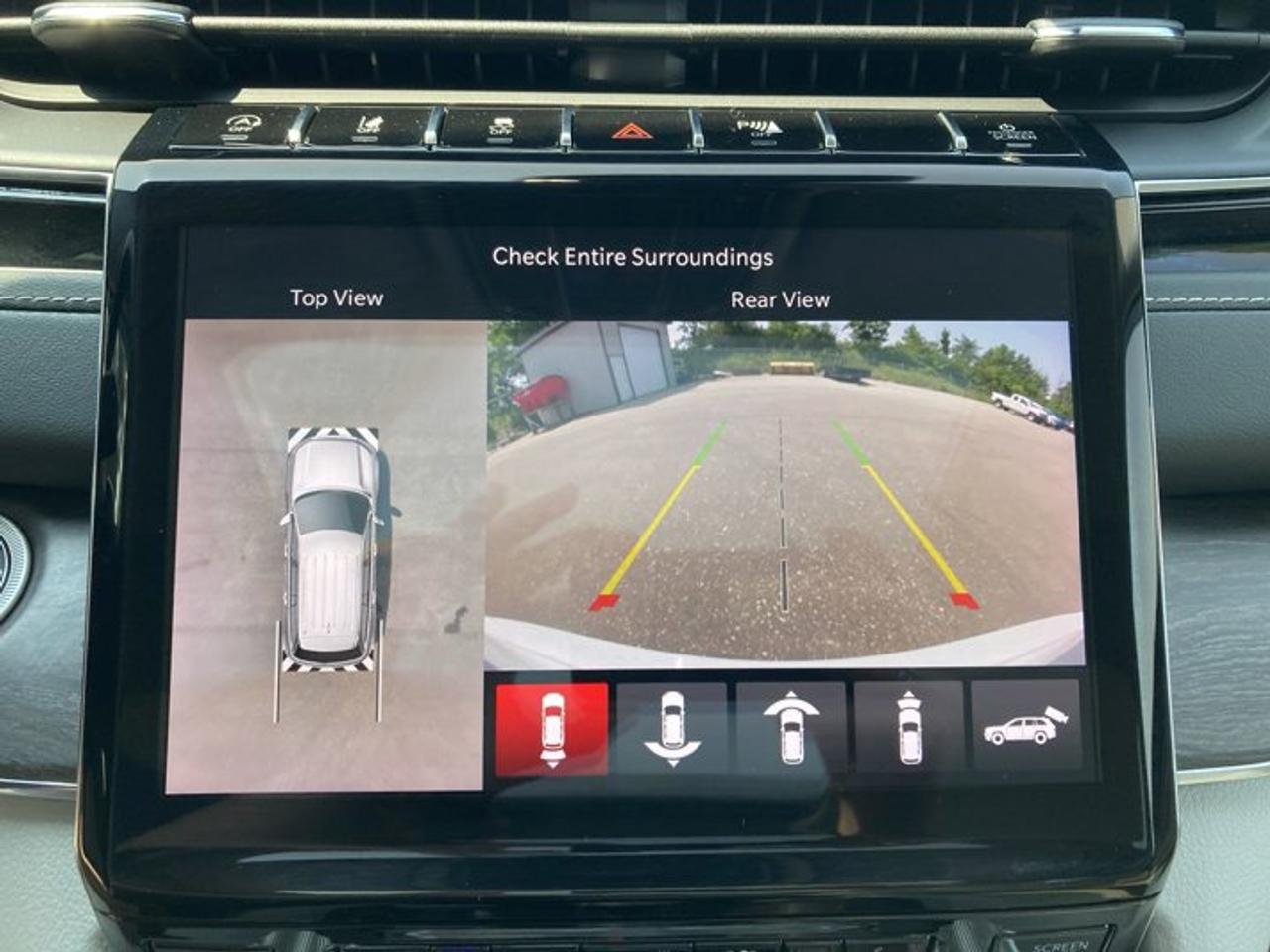 2023 Jeep Grand Cherokee OVERLAND 4X4 Photo