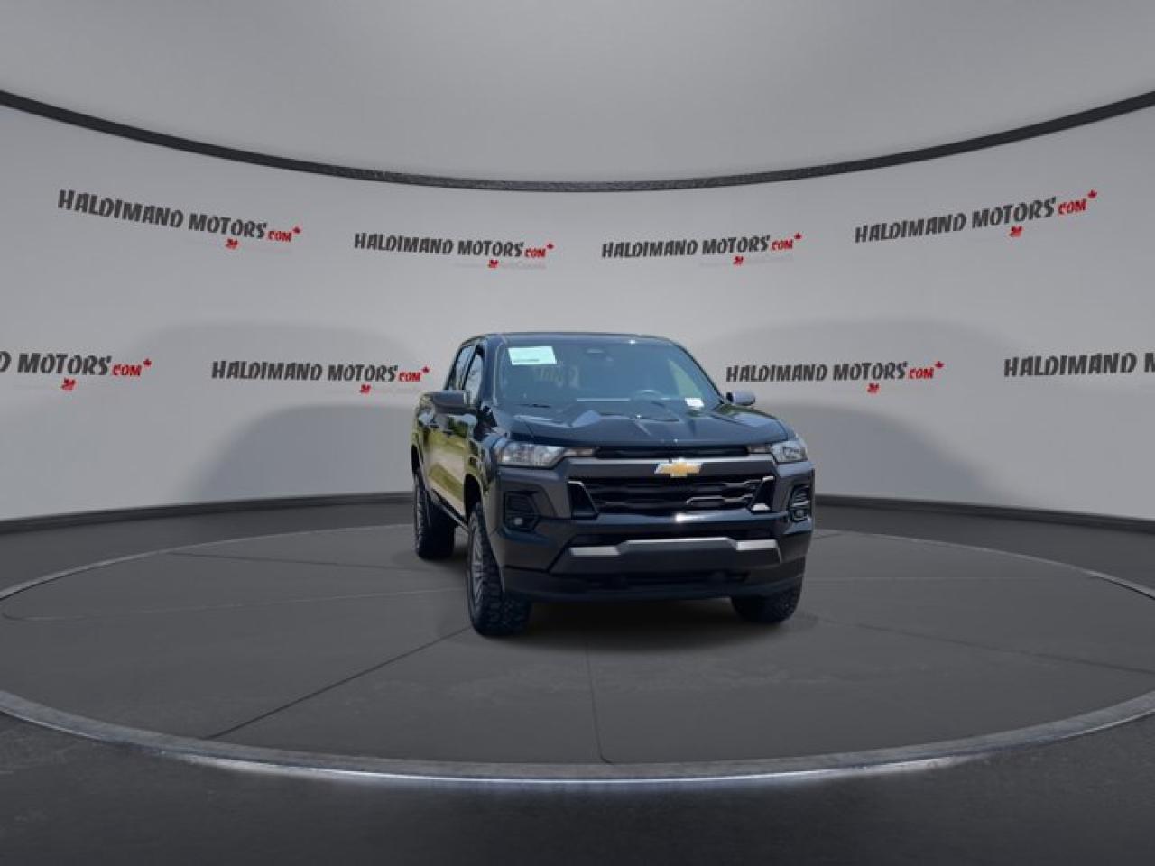 2024 Chevrolet Colorado LT Crew Cab 4WD Photo