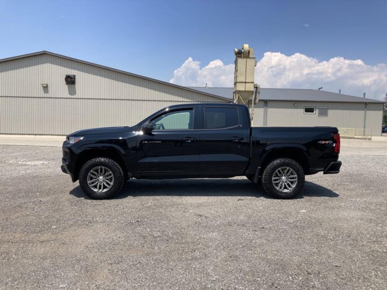 2024 Chevrolet Colorado LT Crew Cab 4WD Photo