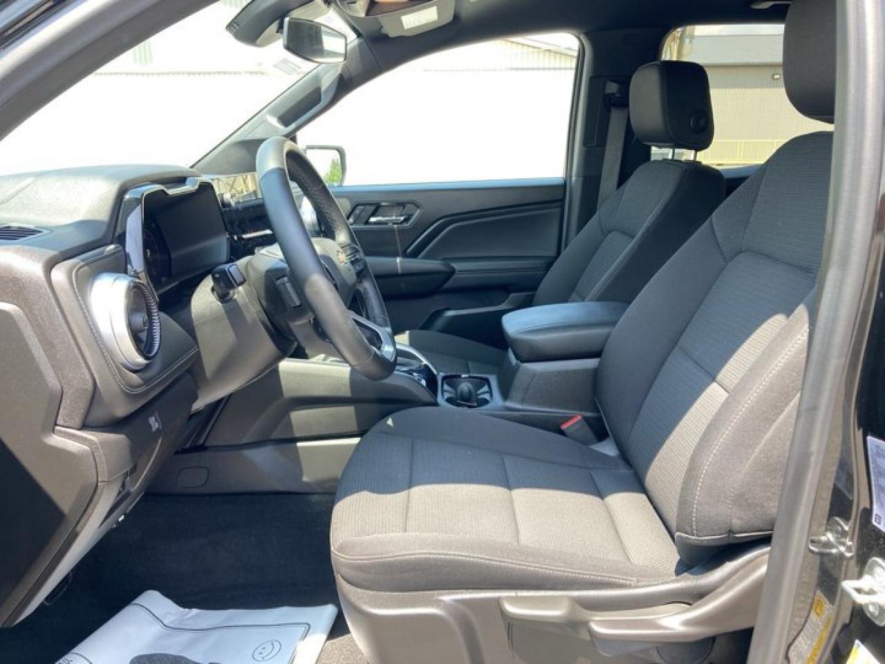 2024 Chevrolet Colorado LT Crew Cab 4WD Photo