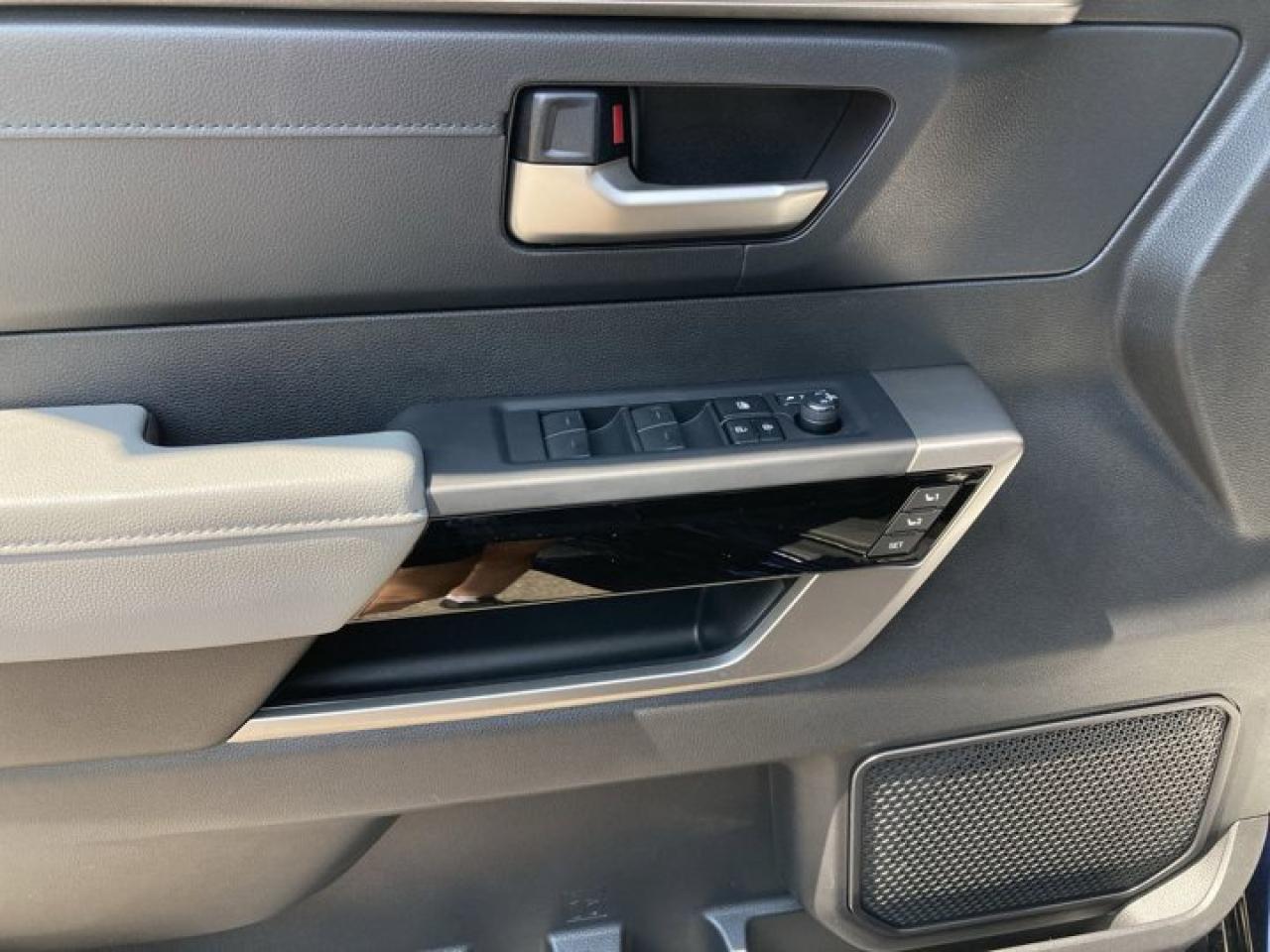 12763556