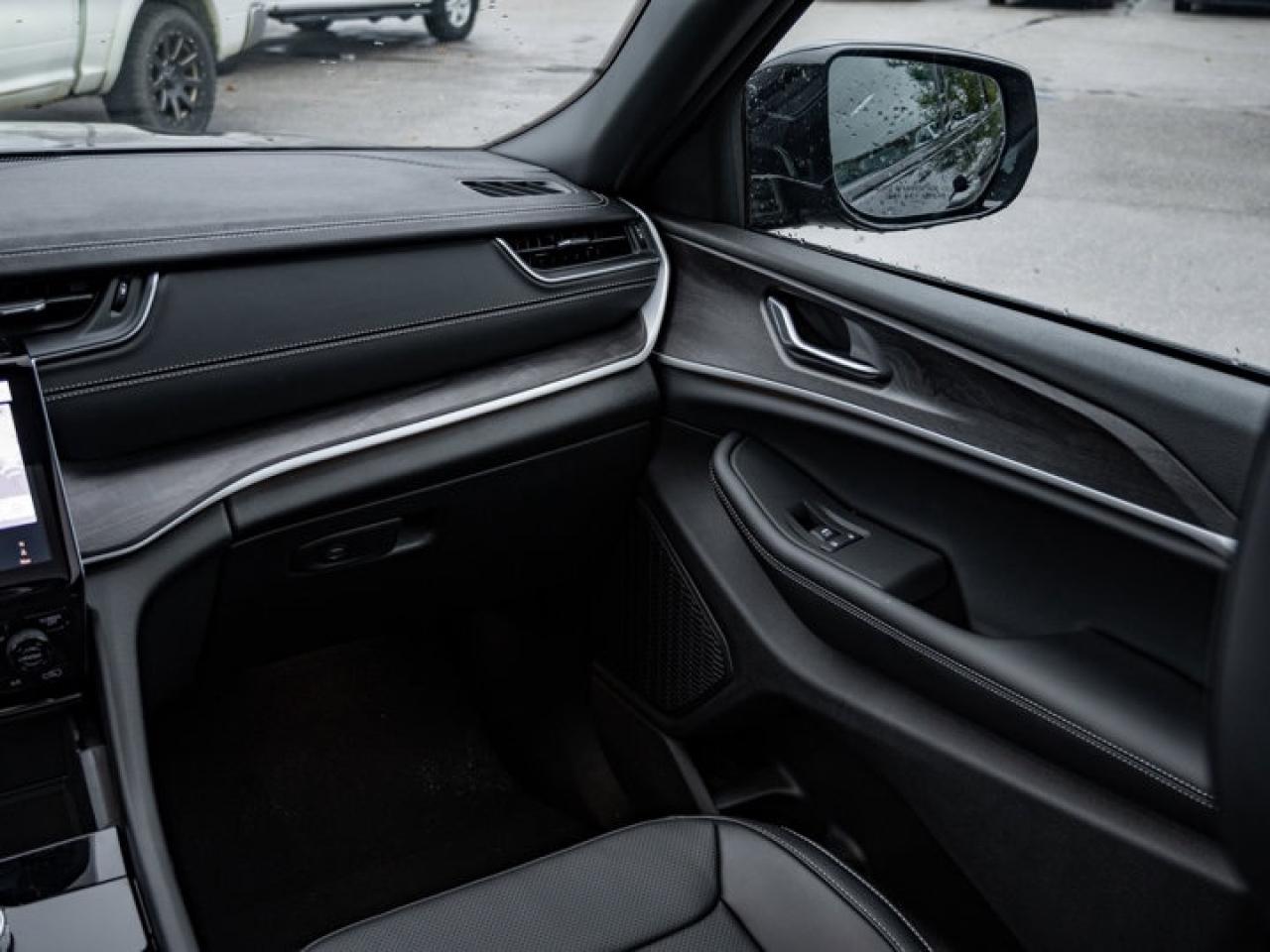 2025 Jeep Grand Cherokee L Limited Photo