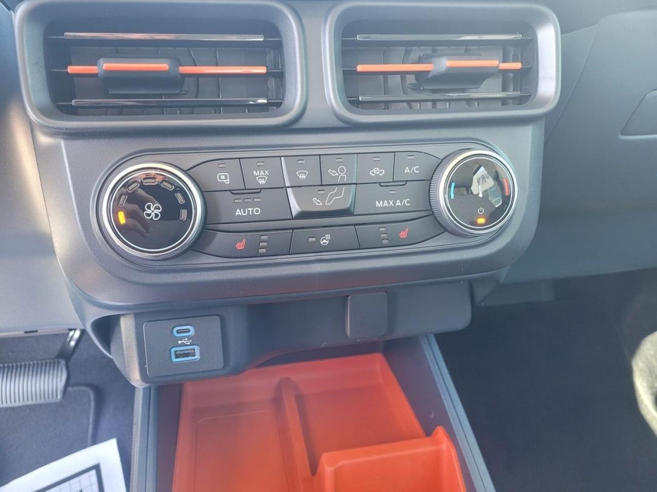 2024 Ford Maverick XLT Photo17
