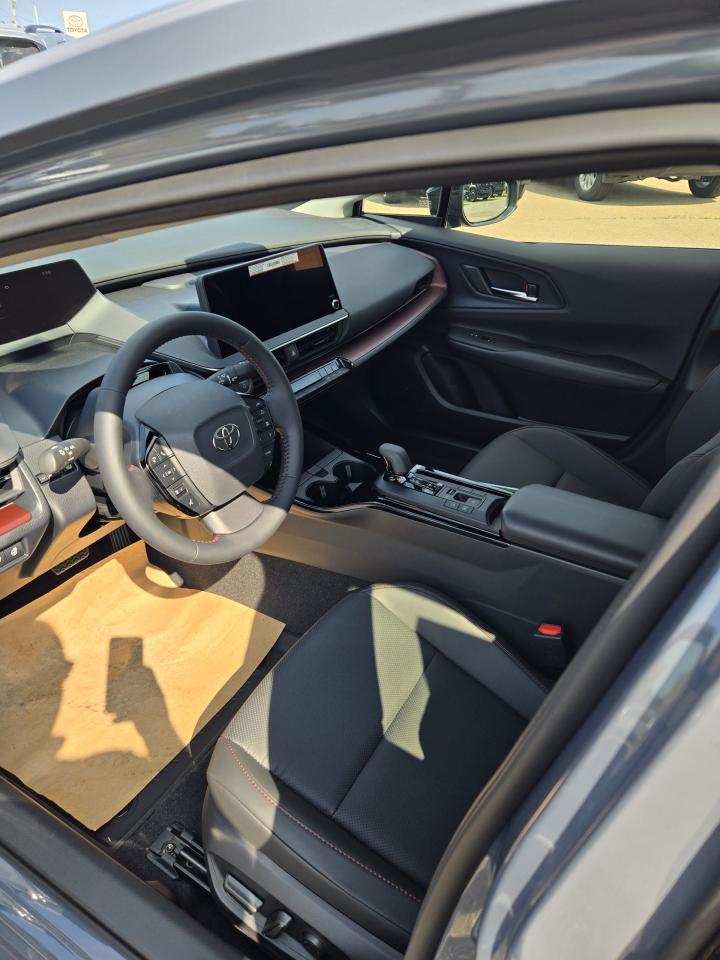 2025 Toyota Prius Plug-In HYBRID SE PRIUS PLUG-IN HYBRID SE Photo