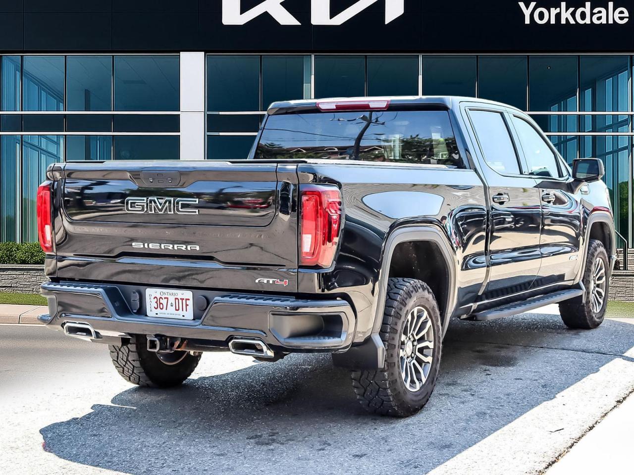2022 GMC Sierra 1500 Limited AT4 Photo
