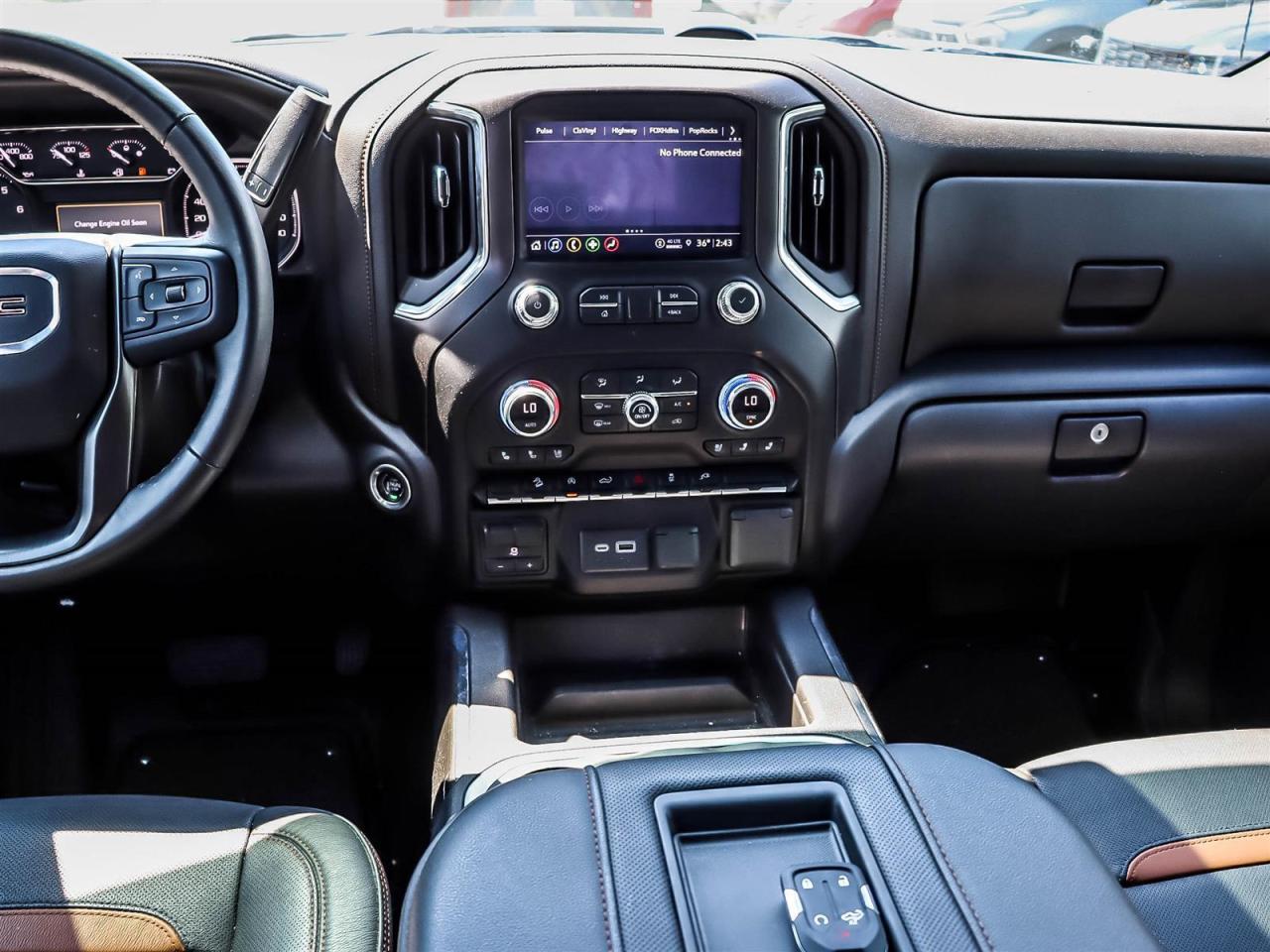 2022 GMC Sierra 1500 Limited AT4 Photo