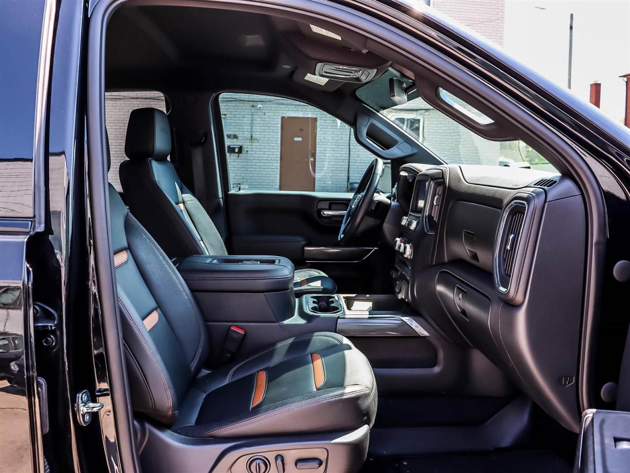 2022 GMC Sierra 1500 Limited AT4 Photo