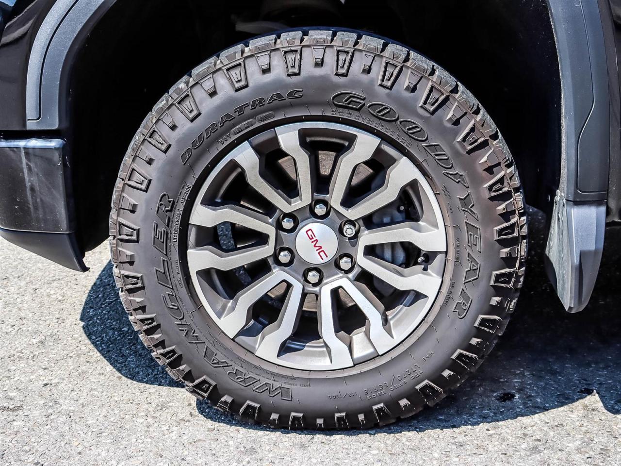 2022 GMC Sierra 1500 Limited AT4 Photo