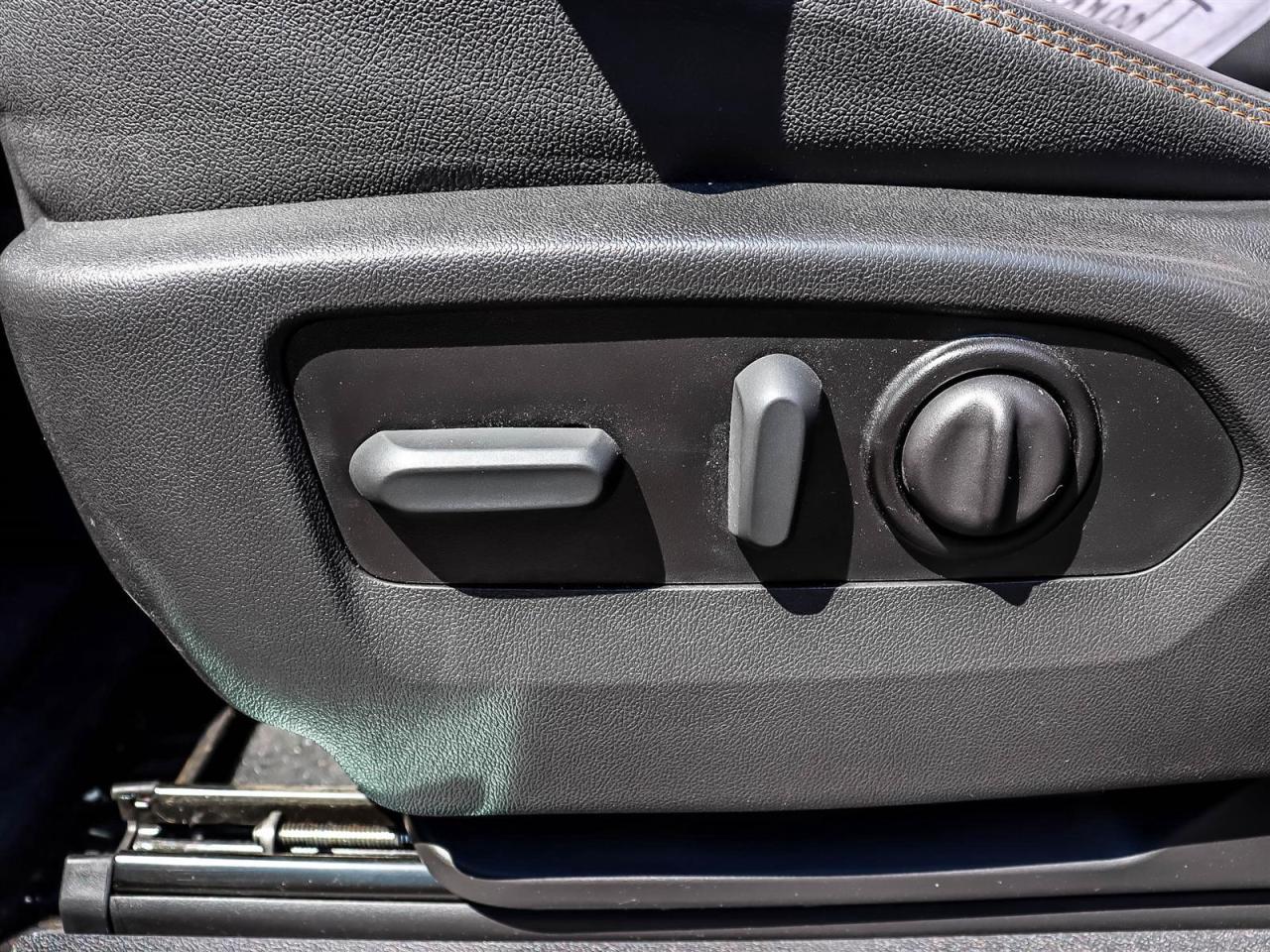 2022 GMC Sierra 1500 Limited AT4 Photo