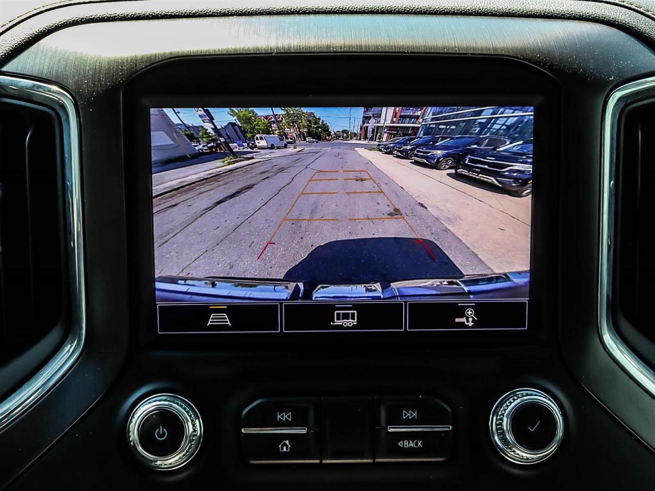 2022 GMC Sierra 1500 Limited AT4 Photo