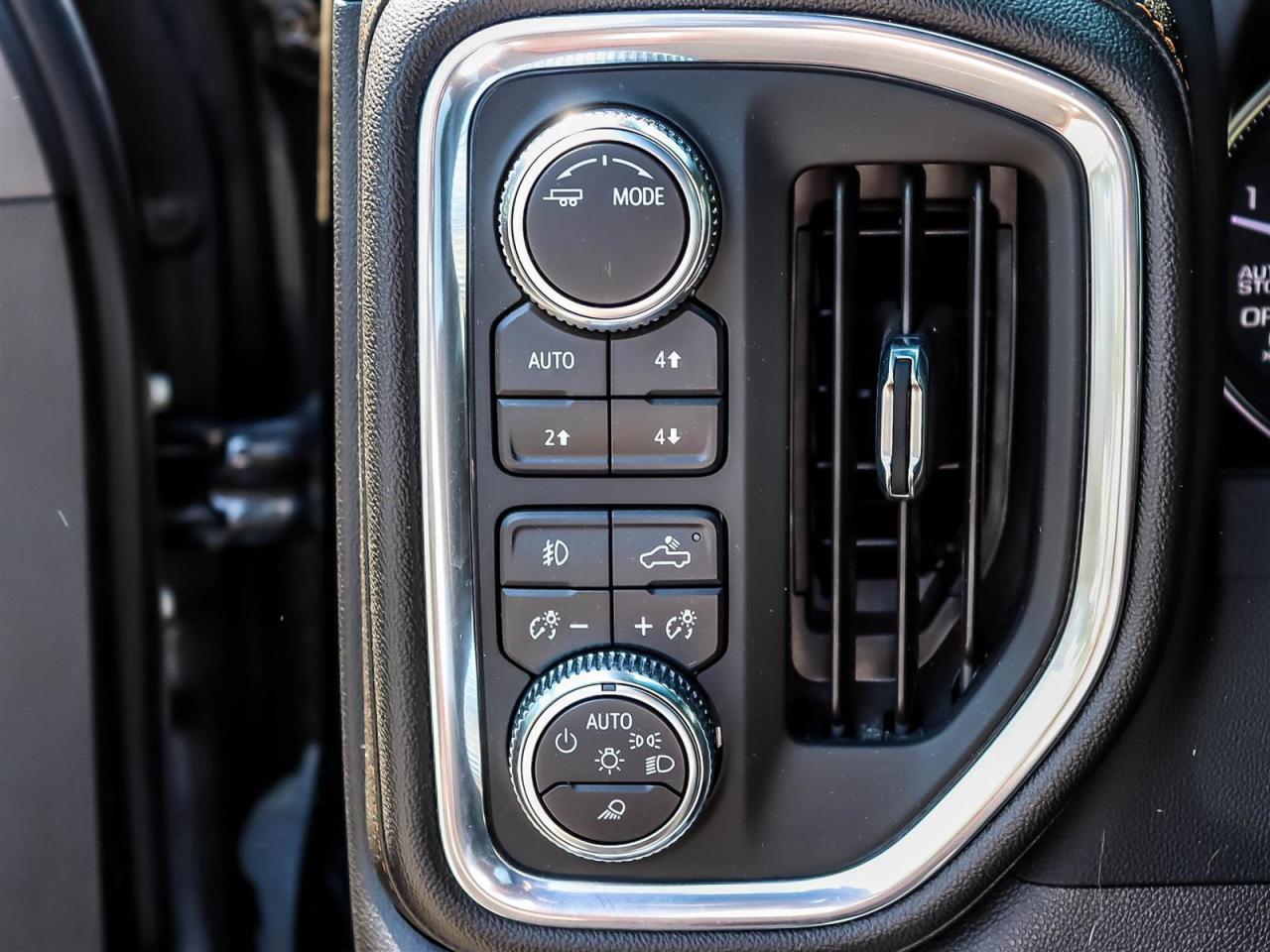 2022 GMC Sierra 1500 Limited AT4 Photo