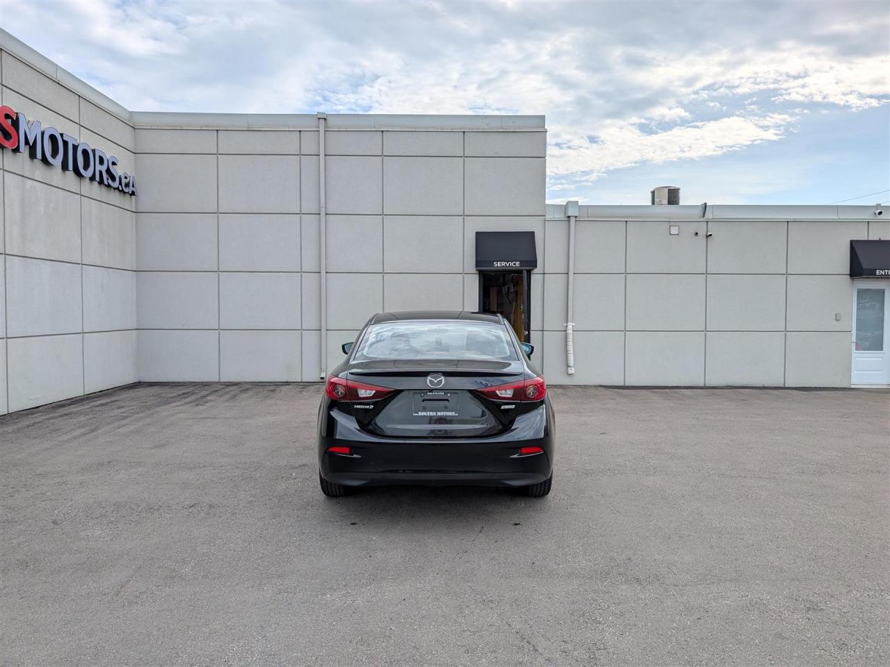 2017 Mazda MAZDA3 SE - LEATHER - HTD SEATS - BLUETOOTH