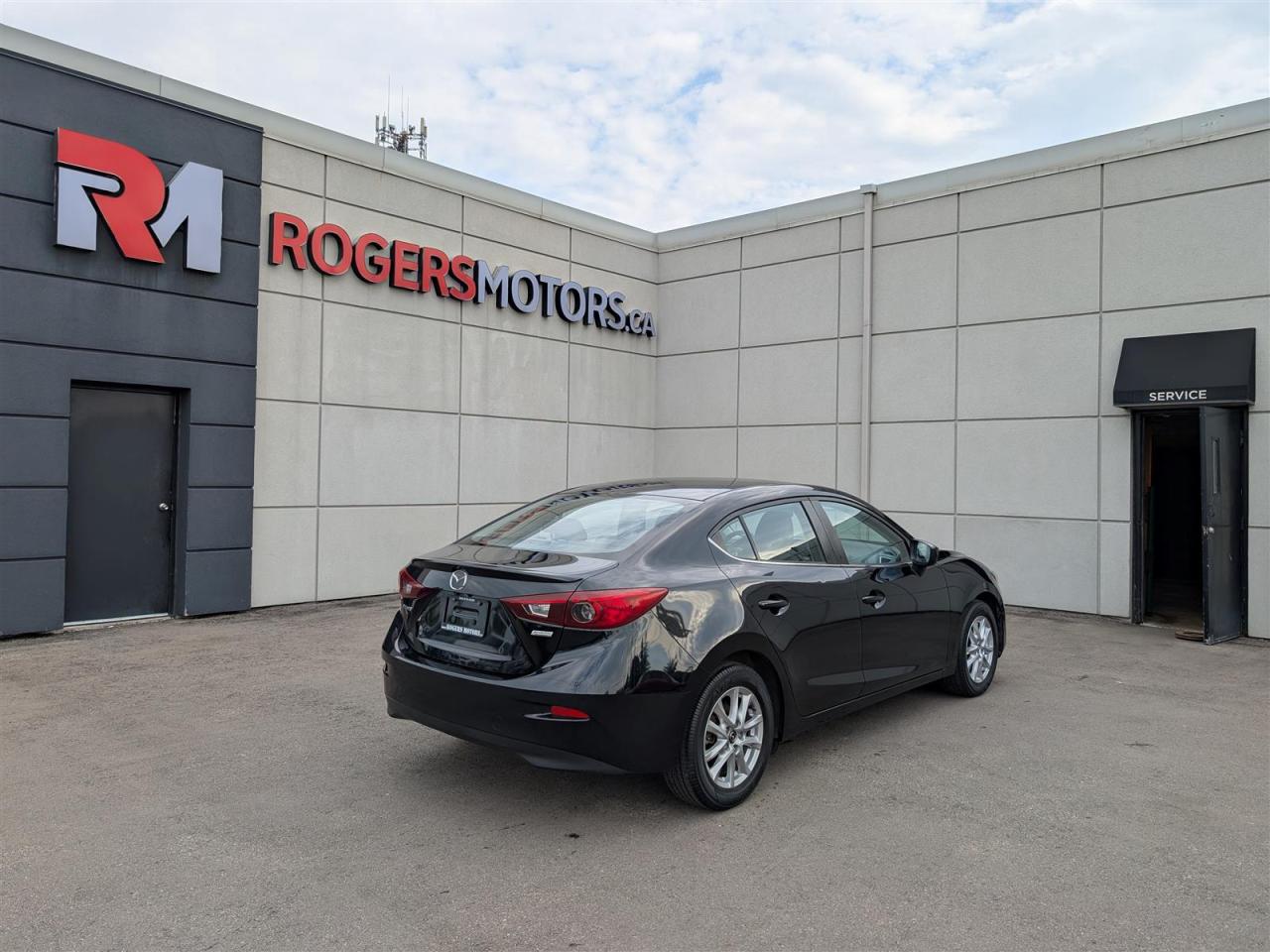 2017 Mazda MAZDA3 SE - LEATHER - HTD SEATS - BLUETOOTH