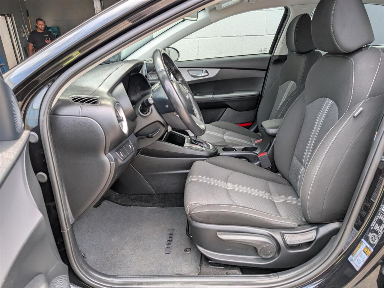 2023 Kia Forte LX - CARPLAY - HTD SEATS - REVERSE CAM