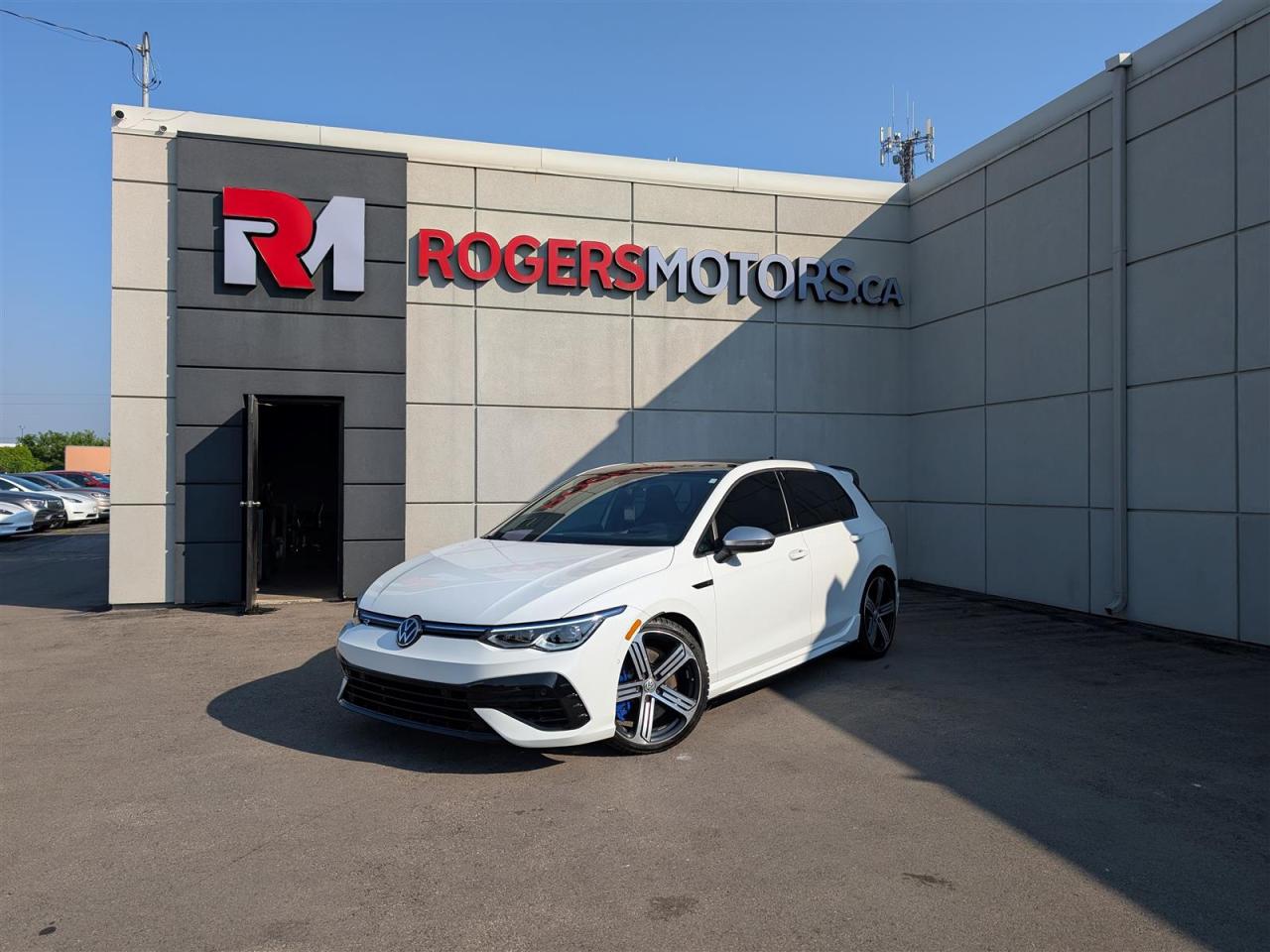 Used 2024 Volkswagen Golf R NAVI - SUNROOF - TECH FEATS for sale in Oakville, ON