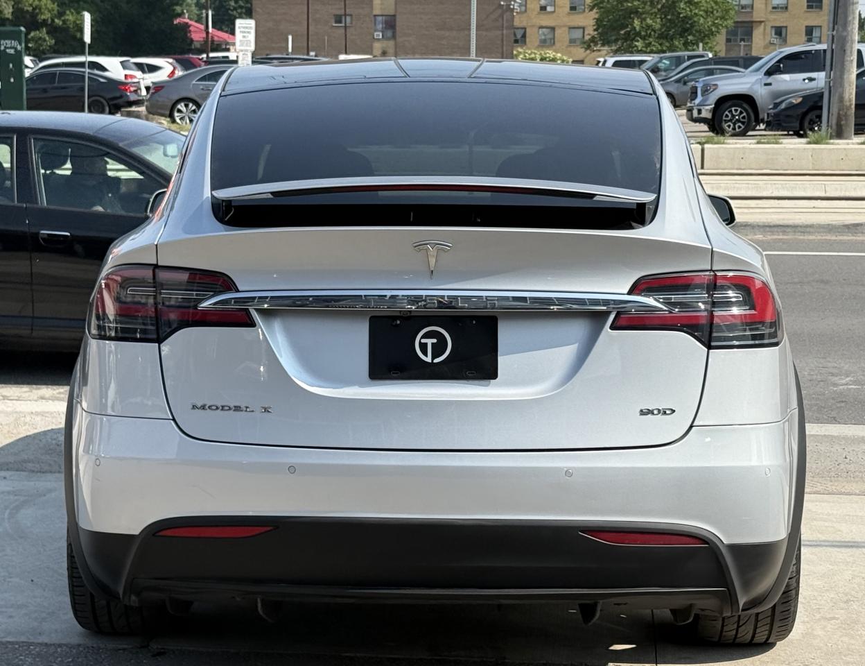 2017 Tesla Model X 90D | STANDARD CONNECTIVITY | AUTOPILOT | LOADED - Photo #13