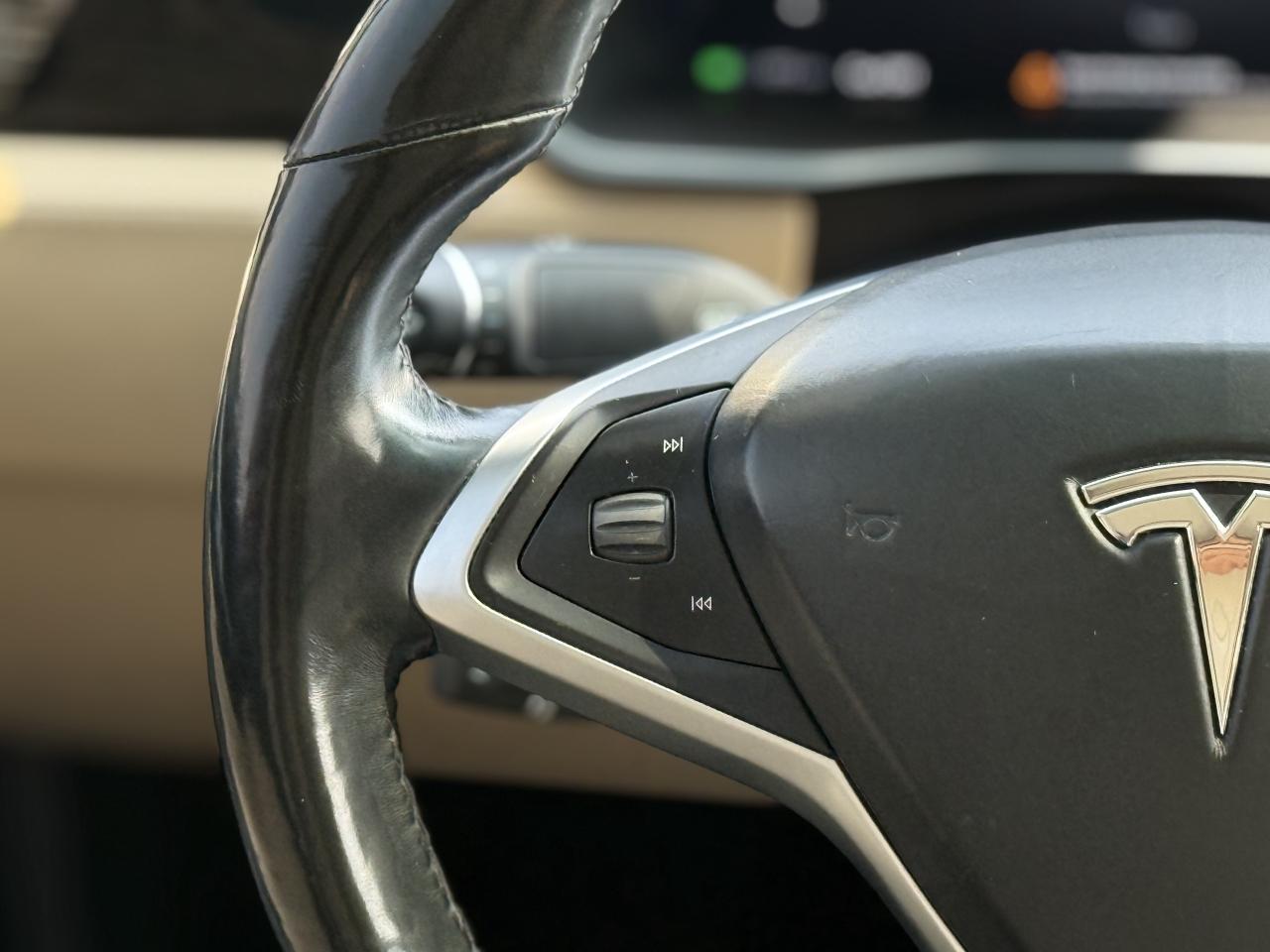 2017 Tesla Model X 90D | STANDARD CONNECTIVITY | AUTOPILOT | LOADED - Photo #20