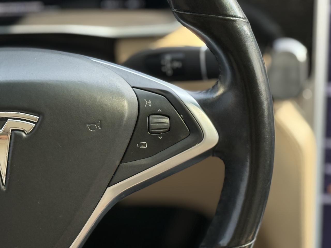 2017 Tesla Model X 90D | STANDARD CONNECTIVITY | AUTOPILOT | LOADED - Photo #21