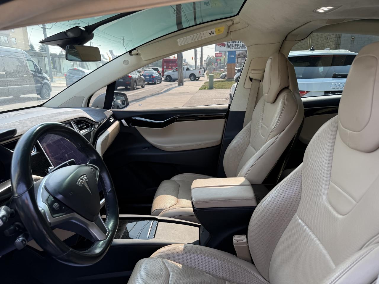 2017 Tesla Model X 90D | STANDARD CONNECTIVITY | AUTOPILOT | LOADED - Photo #23