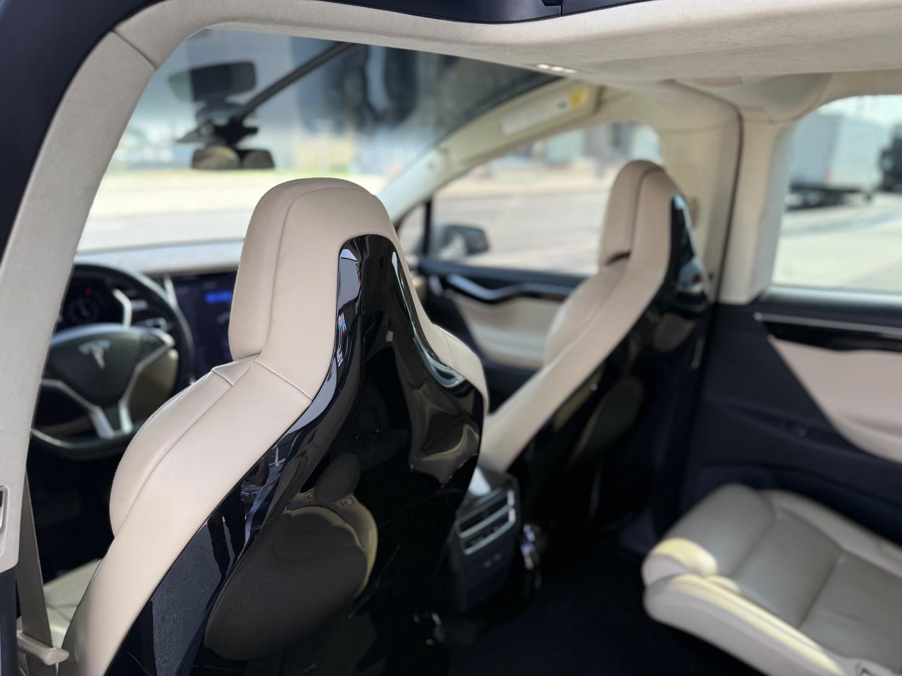 2017 Tesla Model X 90D | STANDARD CONNECTIVITY | AUTOPILOT | LOADED - Photo #33