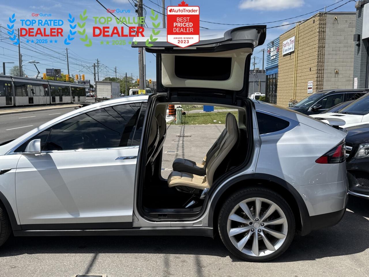 2017 Tesla Model X 90D | STANDARD CONNECTIVITY | AUTOPILOT | LOADED Photo