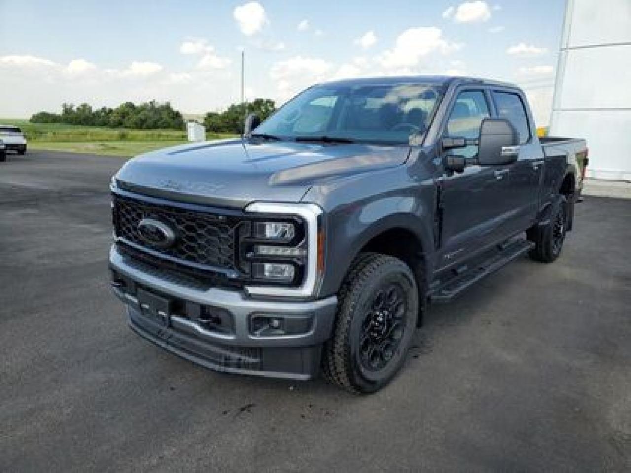 New 2025 Ford F-350 XLT for sale in Moose Jaw, SK